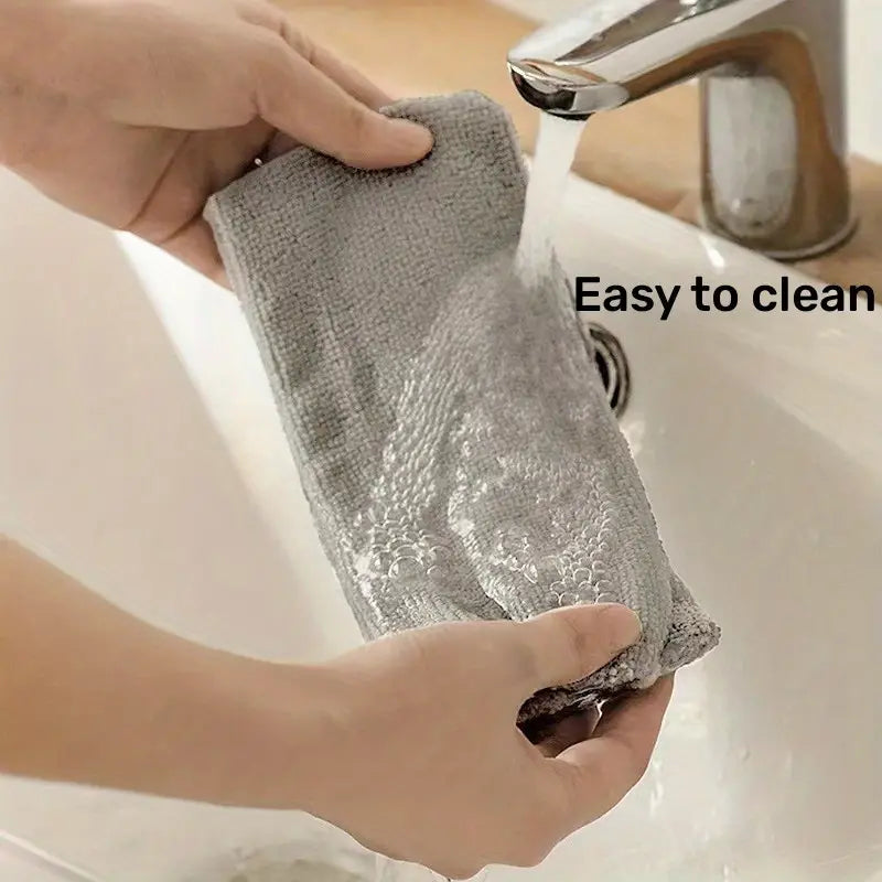 Cleaning Brush With Extendable Rod